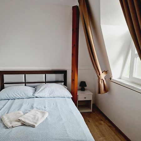 Balaton Apartman Fuered Balatonfured Exterior photo