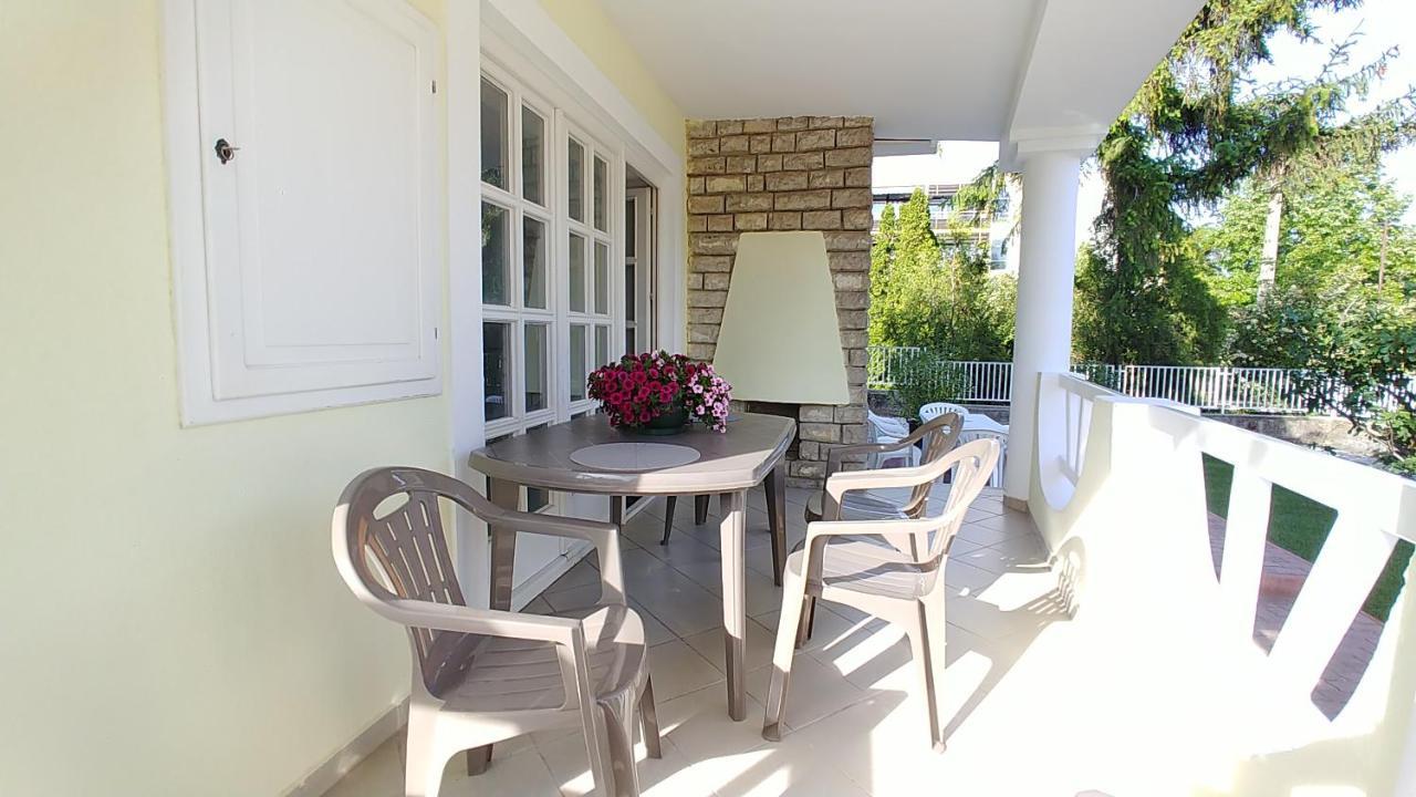 Balaton Apartman Fuered Balatonfured Exterior photo