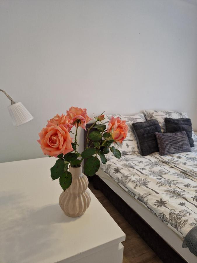 Balaton Apartman Fuered Balatonfured Exterior photo