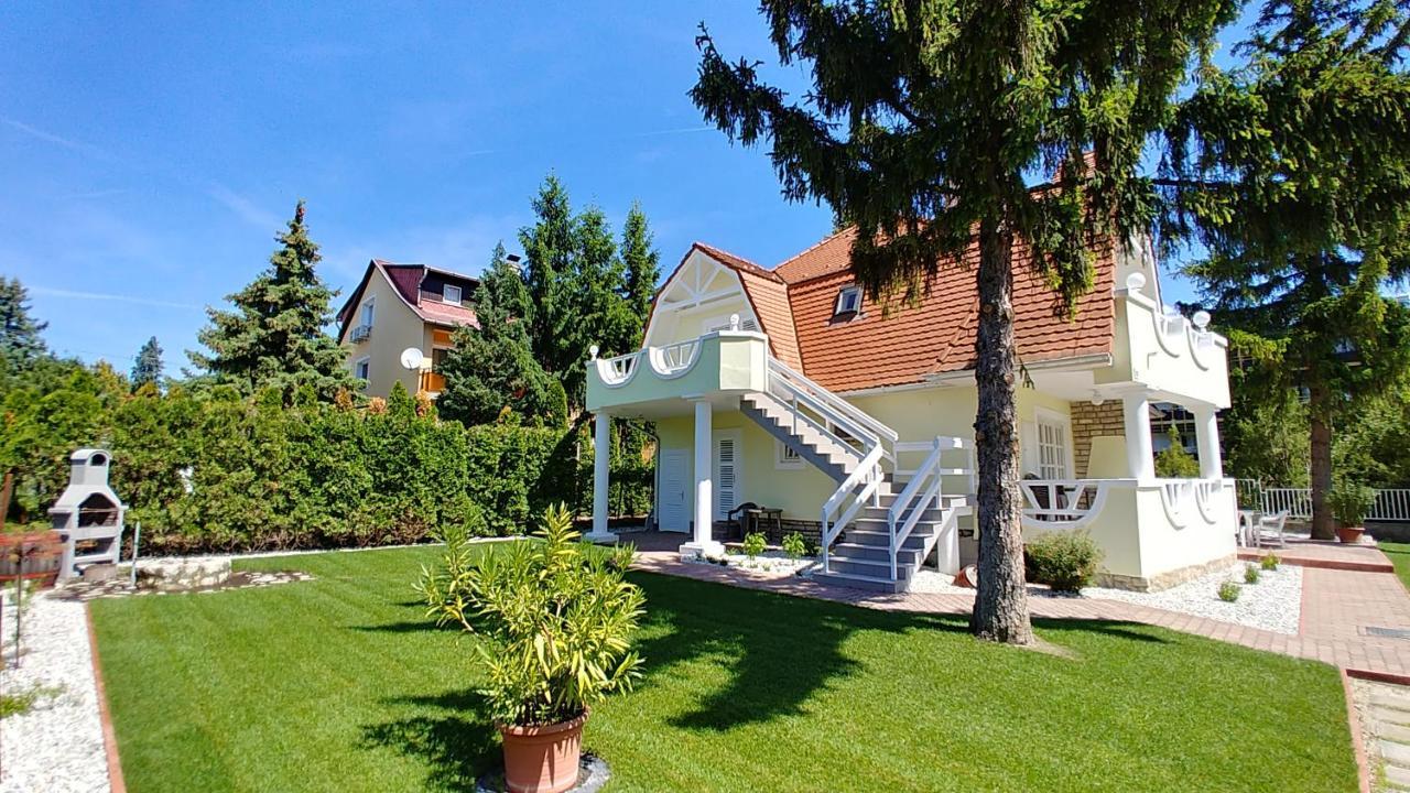 Balaton Apartman Fuered Balatonfured Exterior photo