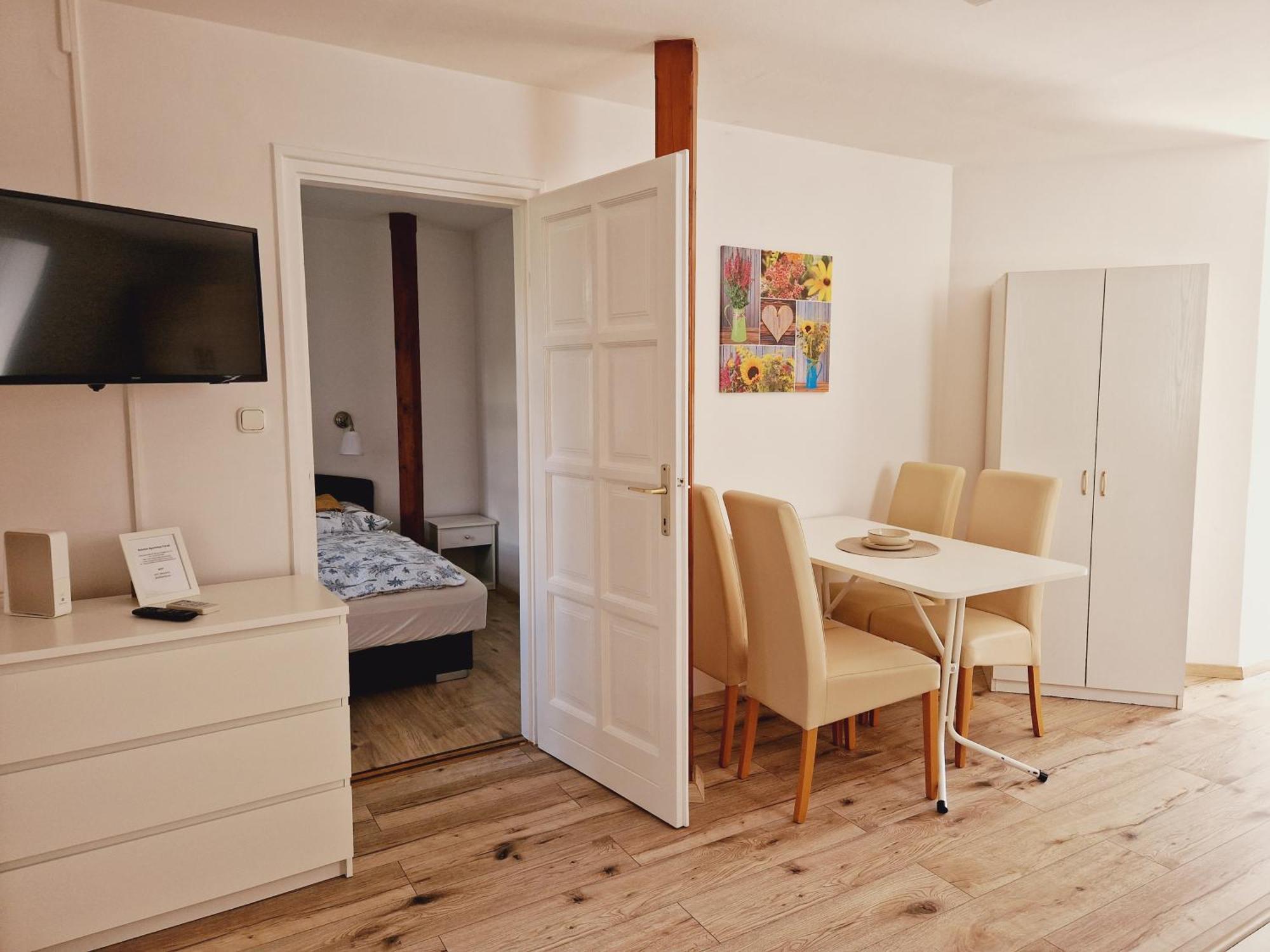 Balaton Apartman Fuered Balatonfured Exterior photo
