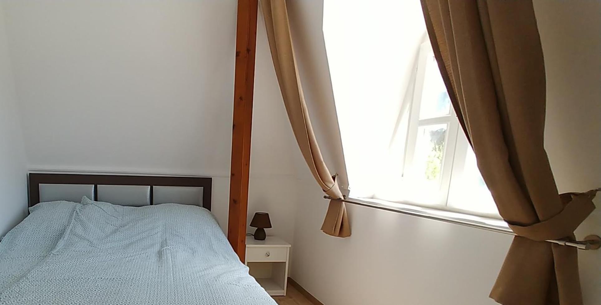 Balaton Apartman Fuered Balatonfured Exterior photo
