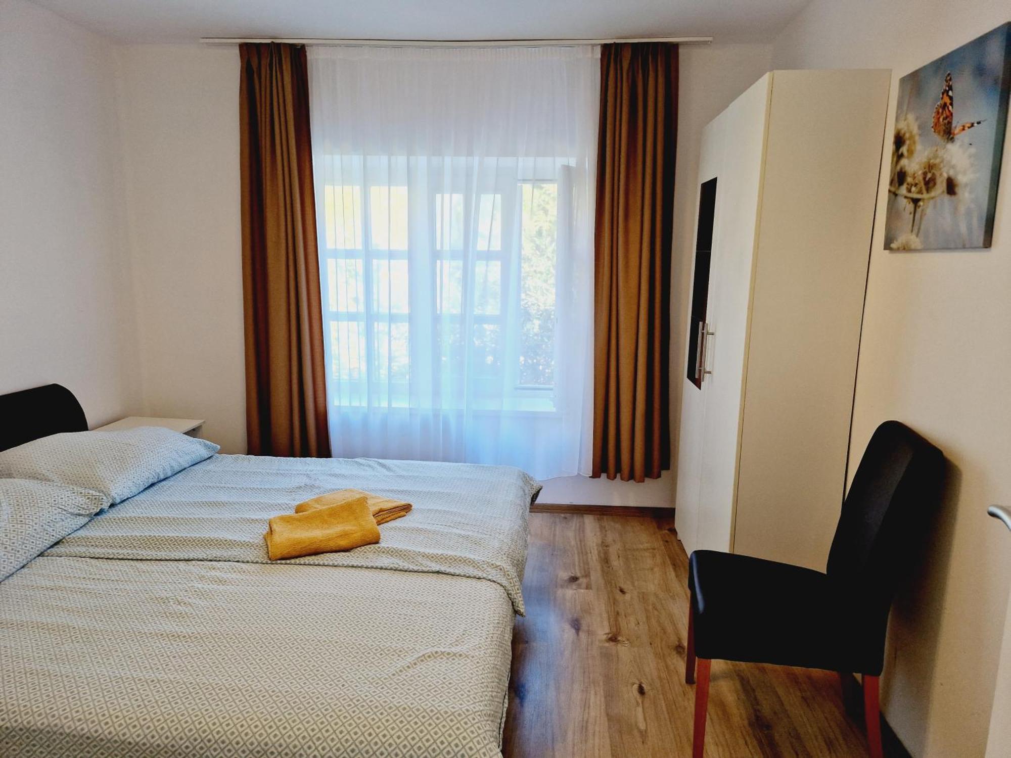 Balaton Apartman Fuered Balatonfured Exterior photo