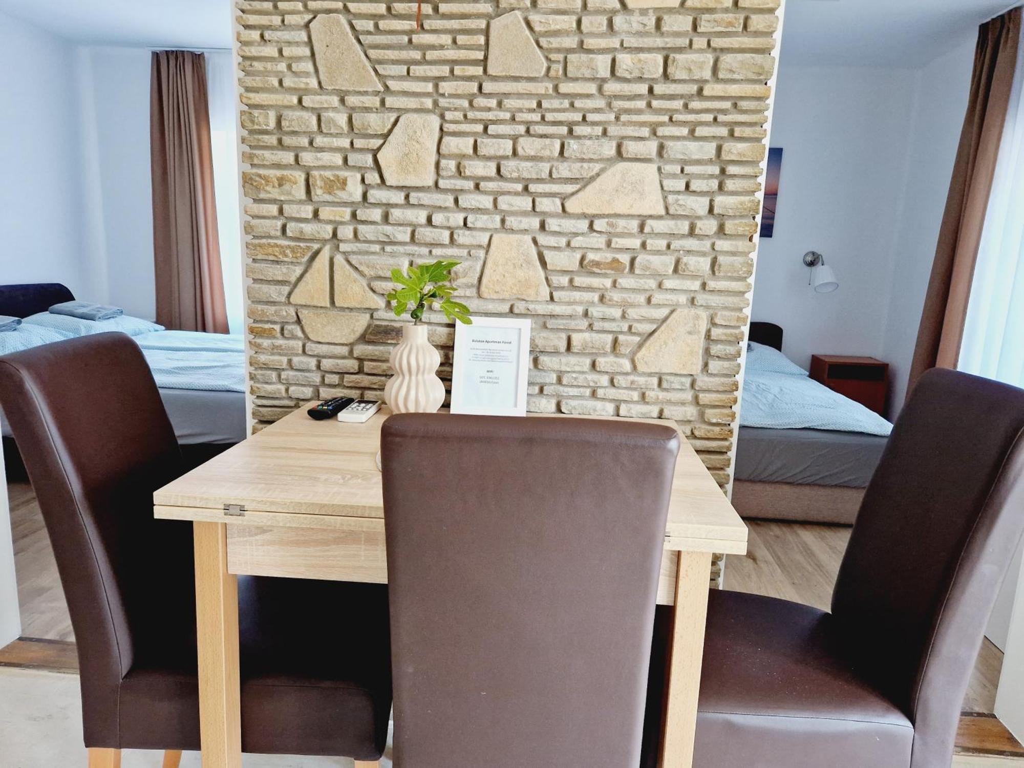 Balaton Apartman Fuered Balatonfured Exterior photo